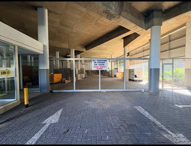 2,195M² RETAIL TO LET IN FOURWAYS